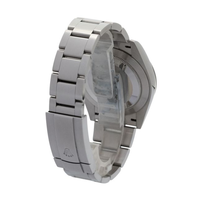 Rolex Oyster Perpetual 124300 Image 3
